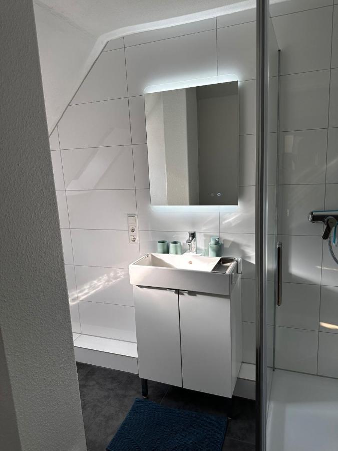 דיסבורג A&V Apartments Gemuetliche Rheinblick Wohnung Apt Daisy מראה חיצוני תמונה